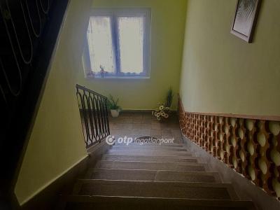 Eladó lakás Szabadszállás