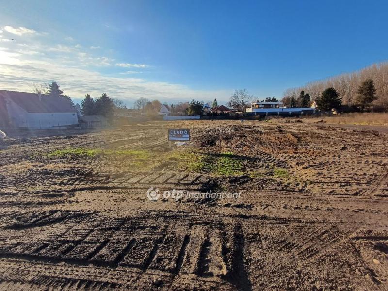 Eladó lakóövezeti telek Nyíregyháza