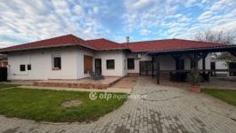 Eladó családi ház Gyula