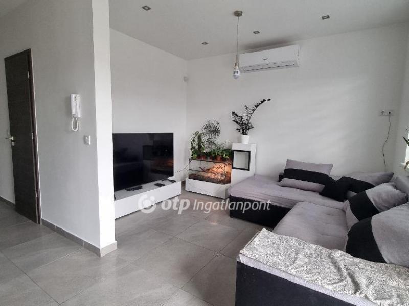 Eladó családi ház Táborfalva