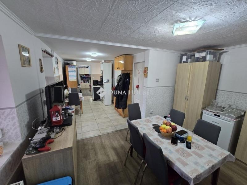 Eladó családi ház Székesfehérvár