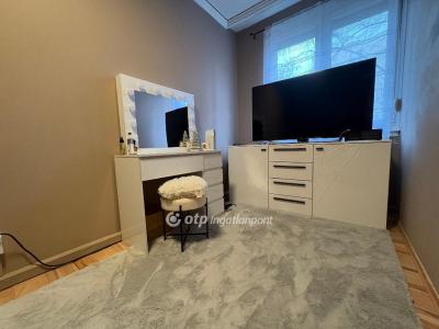 Eladó lakás Kecskemét