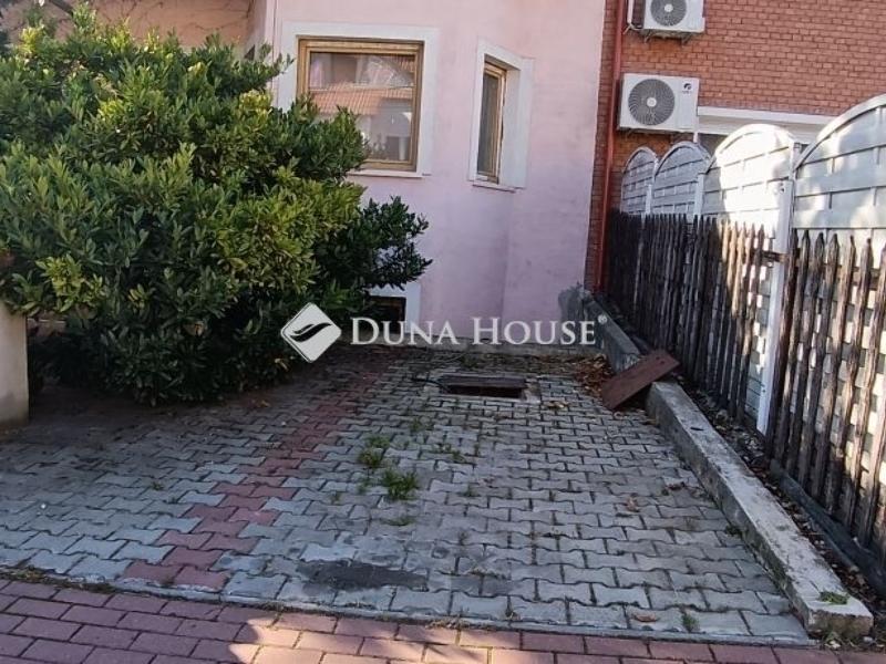 Eladó lakás Budaörs