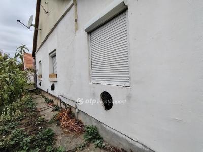 Eladó családi ház Derekegyház