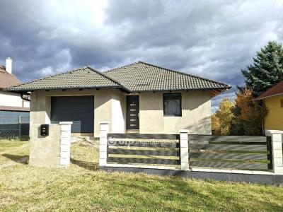 Eladó családi ház Martonvásár