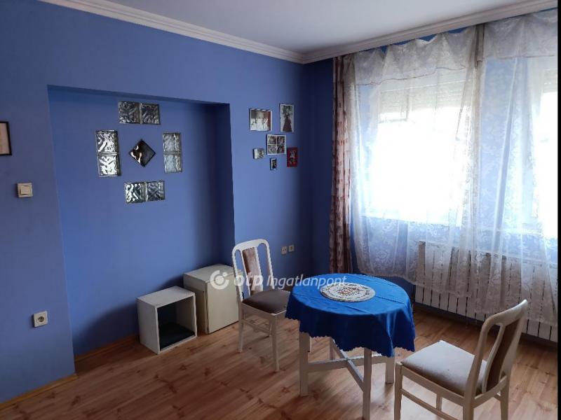 Eladó lakás Kecskemét