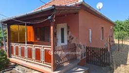 Eladó családi ház Cegléd