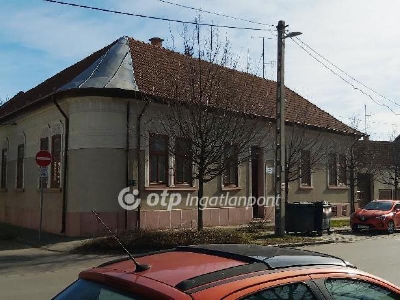 Eladó családi ház Kecskemét