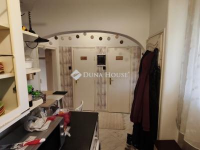 Eladó lakás Pécs