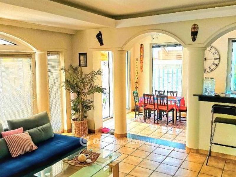 Eladó családi ház Kisoroszi