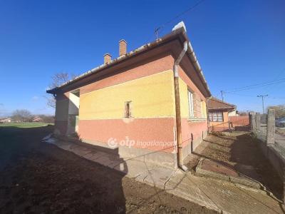 Eladó családi ház Biharkeresztes