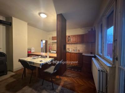 Eladó lakás Kunszentmárton