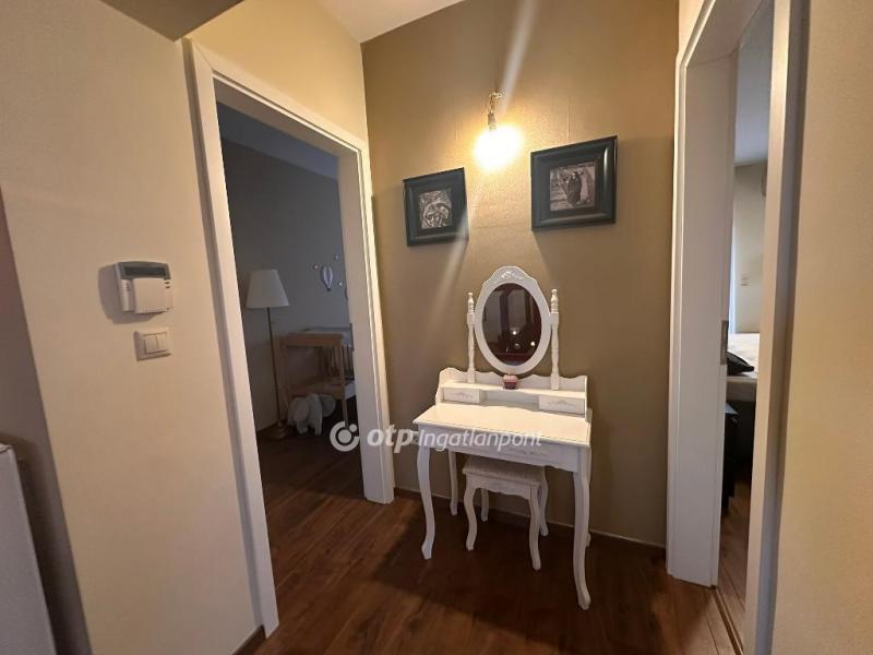 Eladó családi ház Siófok