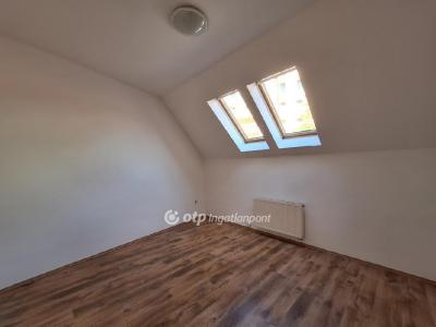 Eladó lakás Veszprém