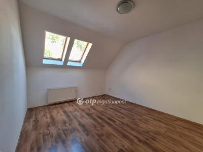 Eladó lakás Veszprém