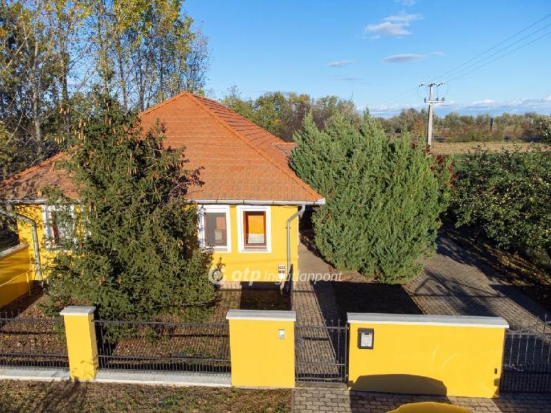 Eladó nyaraló Békéscsaba