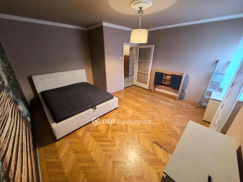 Eladó lakás Debrecen