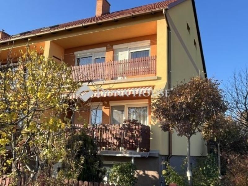 Eladó sorház Várpalota