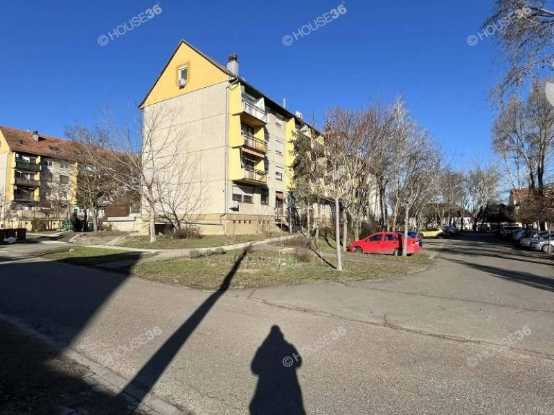 Eladó lakás Kecskemét