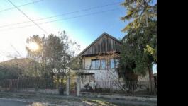 Eladó családi ház Budapest