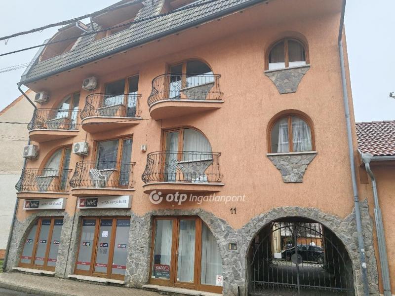 Eladó sorház Szolnok