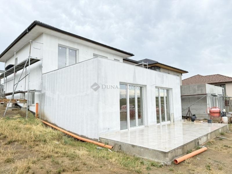 Eladó ikerház Pécel