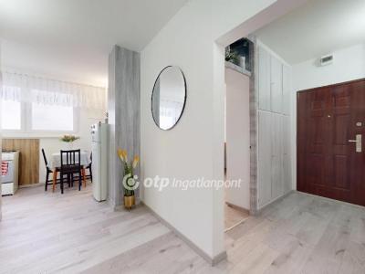 Eladó lakás Tiszaújváros