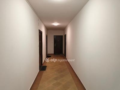 Eladó lakás Dabas