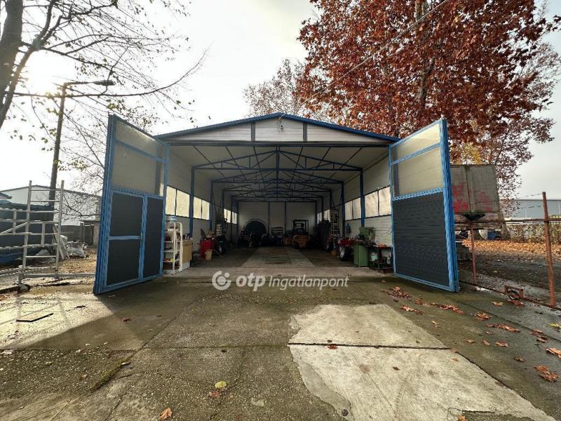 Eladó műhely Csongrád