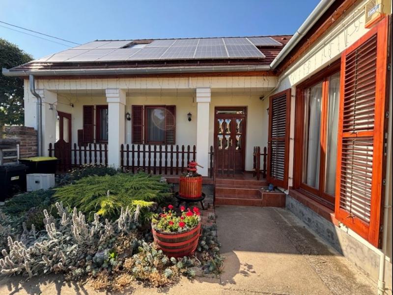 Eladó családi ház Palkonya