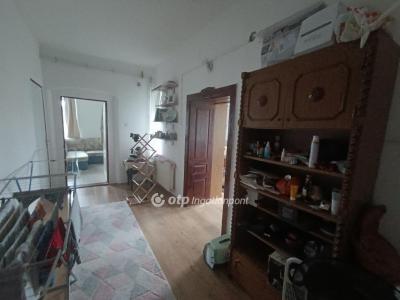 Eladó családi ház Beszterec