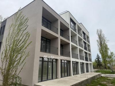 Eladó lakás Balatonberény