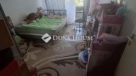 Eladó családi ház Úri