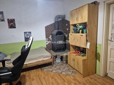 Eladó családi ház Galgahévíz