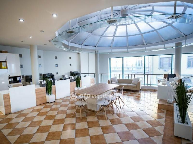 Eladó utcai bejáratú üzlethelység Miskolc