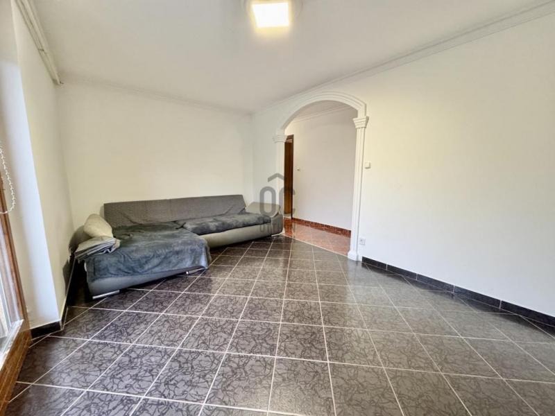 Eladó lakás Tököl