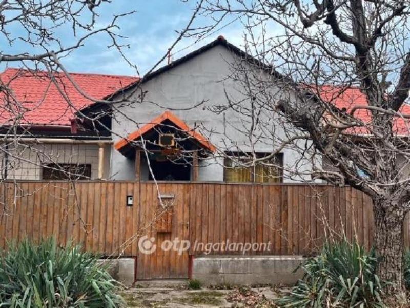 Eladó családi ház Tárnok
