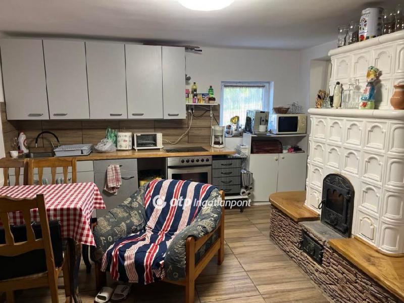 Eladó családi ház Szekszárd