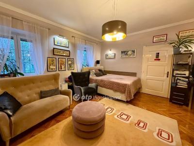 Eladó lakás Debrecen