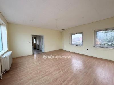 Eladó családi ház Budapest