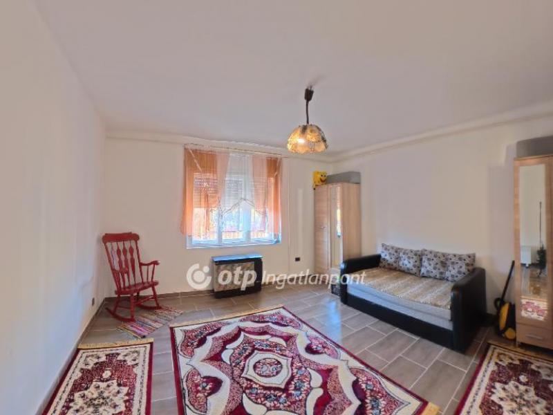 Eladó családi ház Szomolya