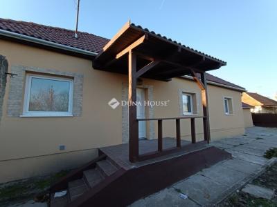 Eladó családi ház Nagykáta