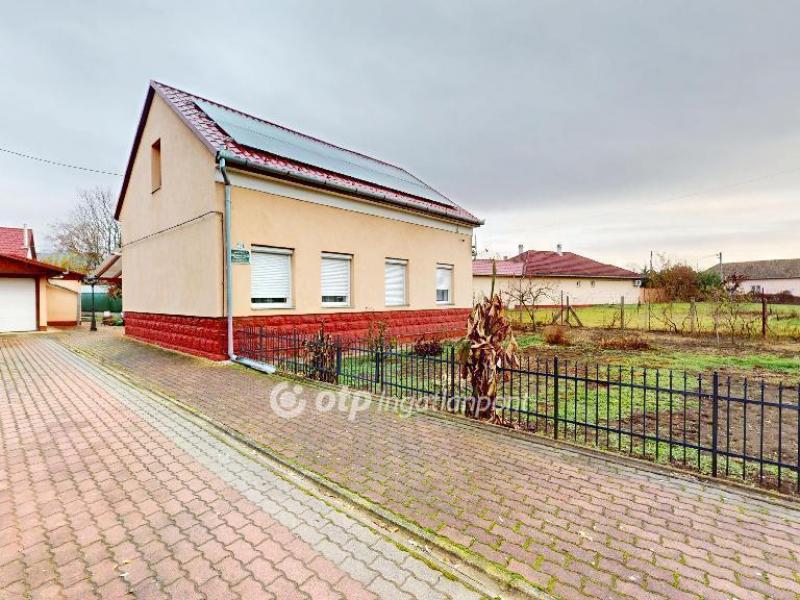 Eladó családi ház Nagykálló