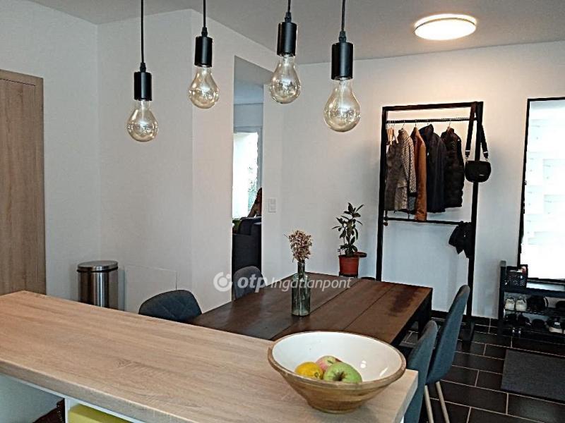 Eladó lakás Veszprém