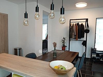 Eladó lakás Veszprém