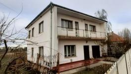 Eladó családi ház Dánszentmiklós