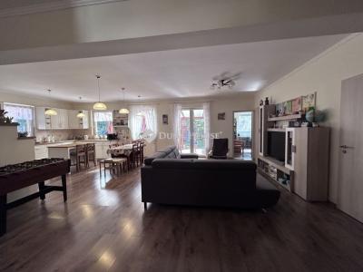 Eladó családi ház Erdőkertes