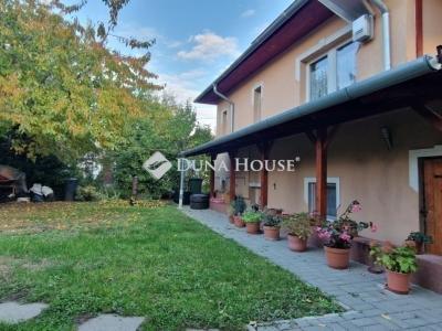 Eladó családi ház Budapest