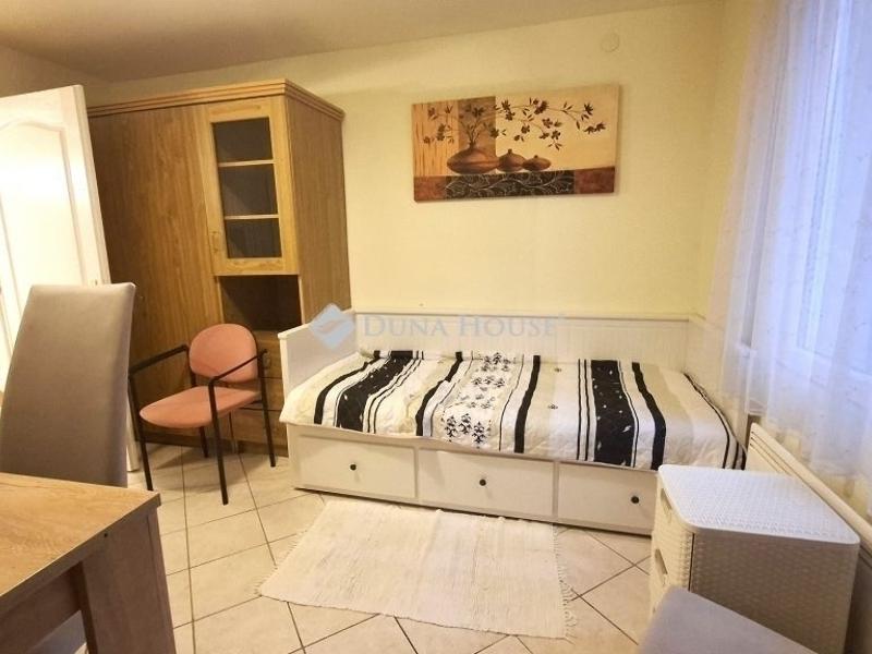 Eladó családi ház Erdőkertes