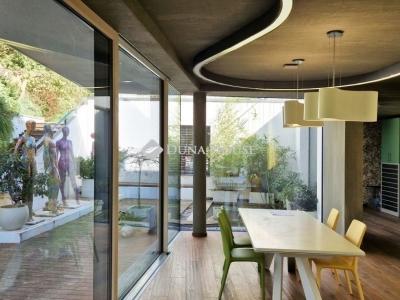 Eladó családi ház Budapest